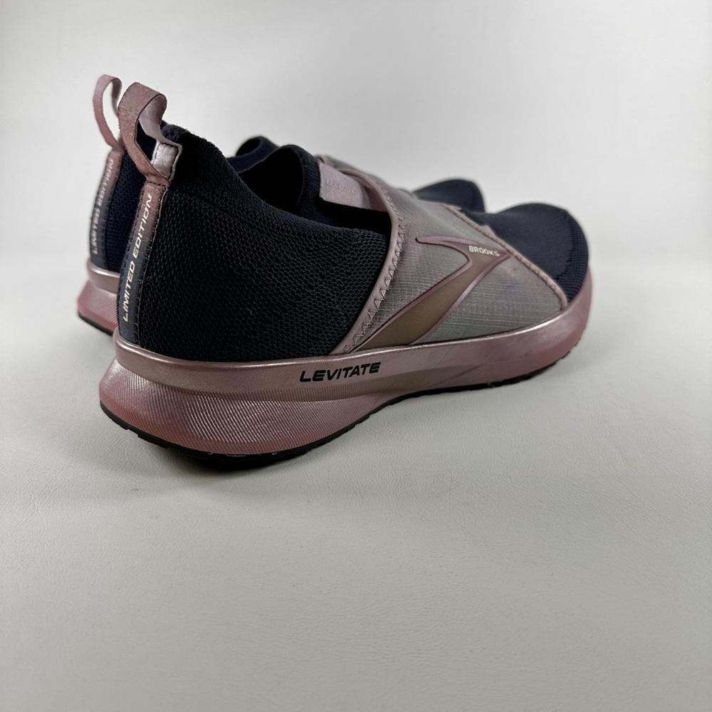 Brooks Levitate Sneakers in Black and Pink